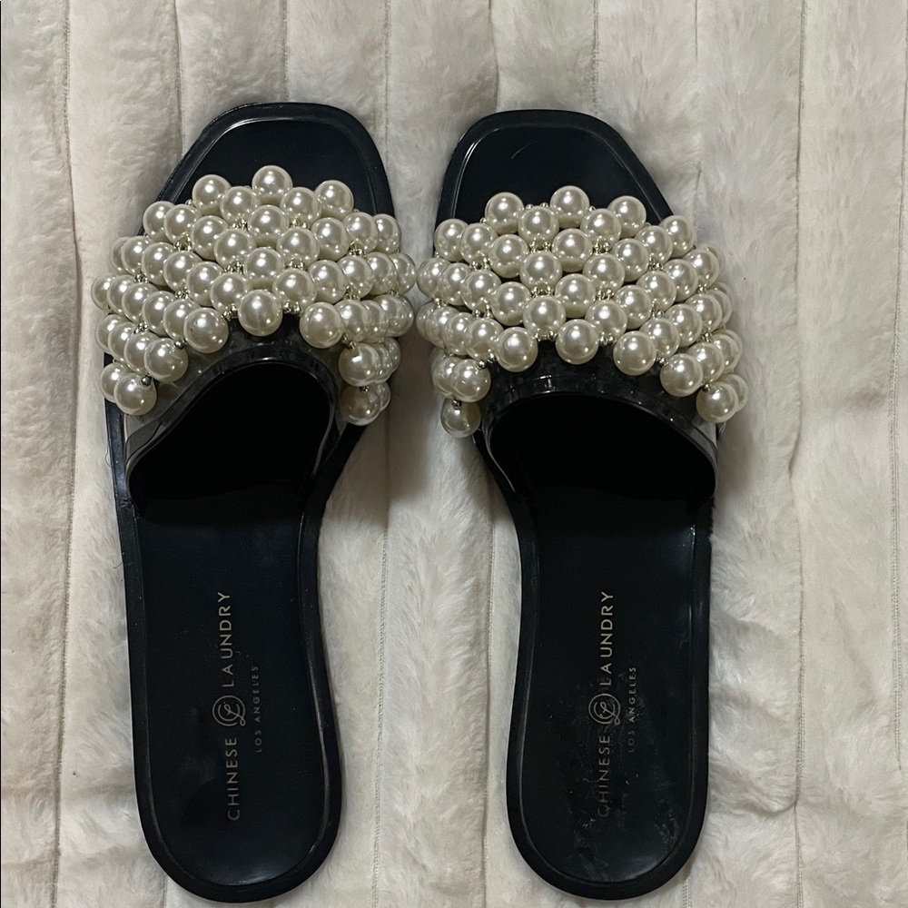 Chinese Laundry Black and Cream Pearl Women's Sandals size 7